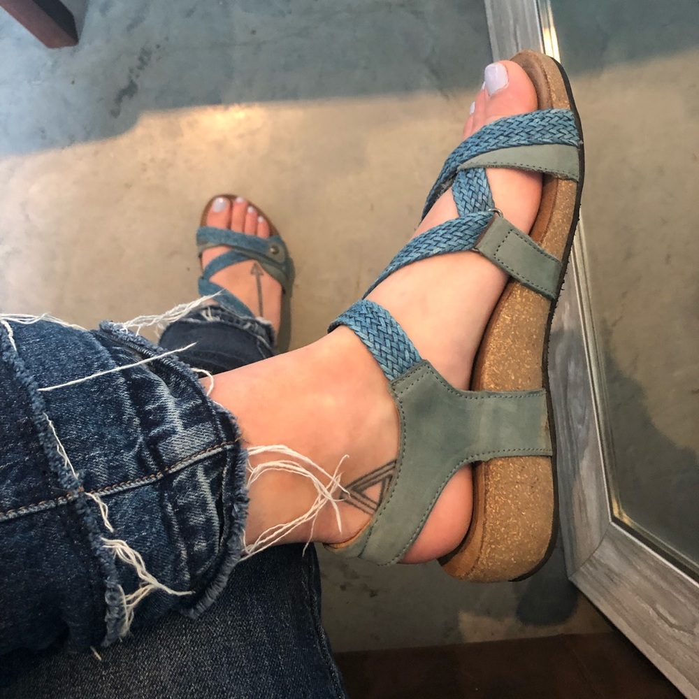 Teal blue Taos